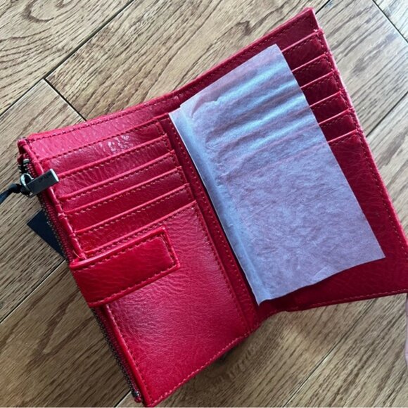 Matt and Nat NWT small Motiv wallet Red Dwell - Picture 4 of 7
